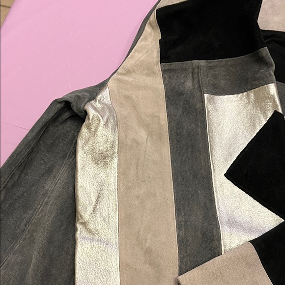 LEATHER Adrienne Landau Silver gray and Black  Geometric Blazer size M - Picture 16 of 16